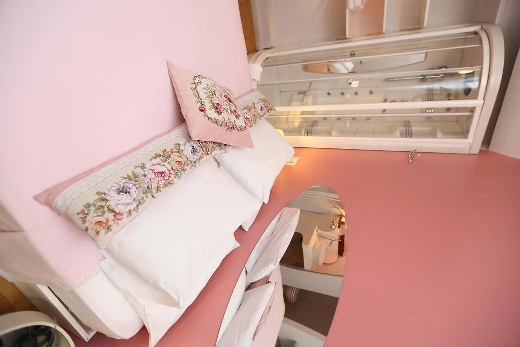 Noble House Galata Bed & Breakfast İstanbul