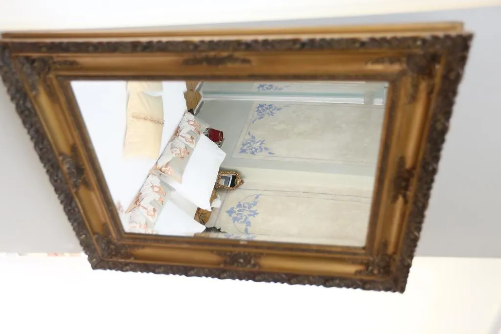 Noble House Galata Bed & Breakfast İstanbul
