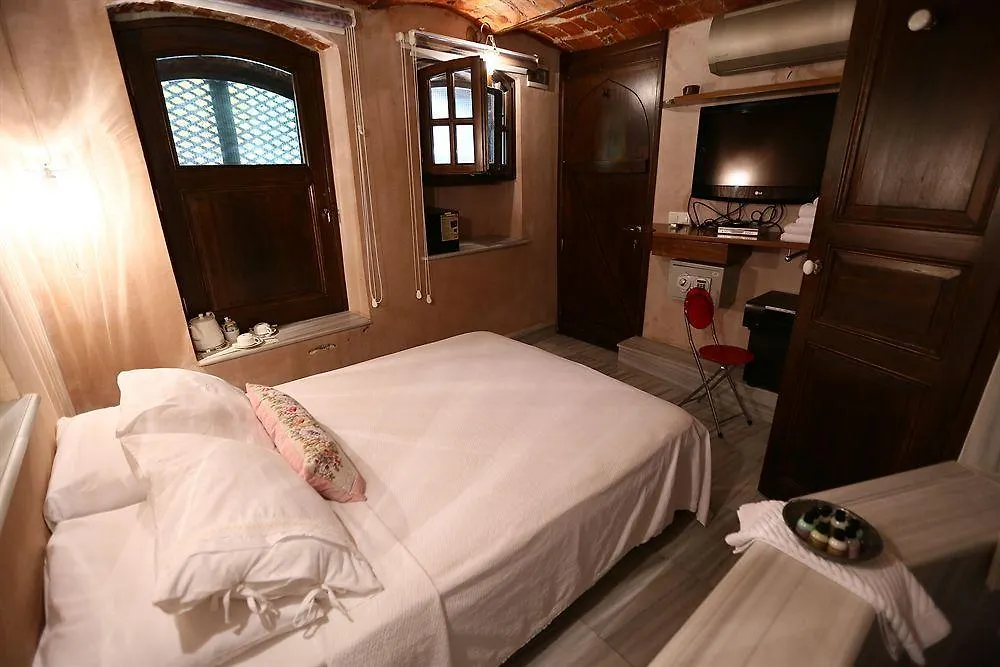 Noble House Galata Bed & Breakfast İstanbul