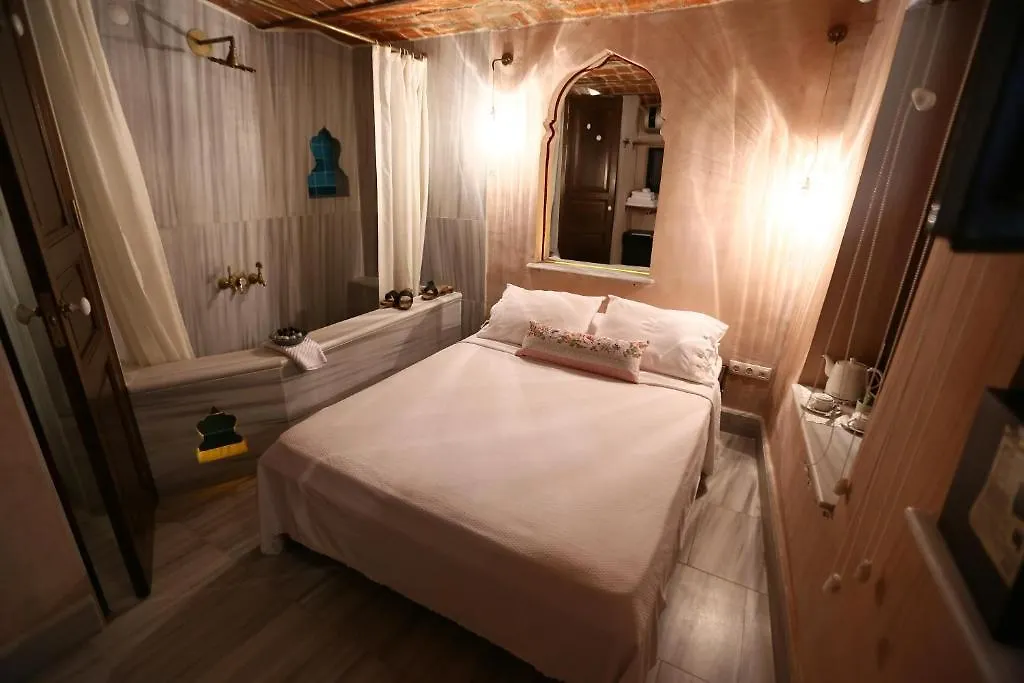 Noble House Galata Bed & Breakfast İstanbul