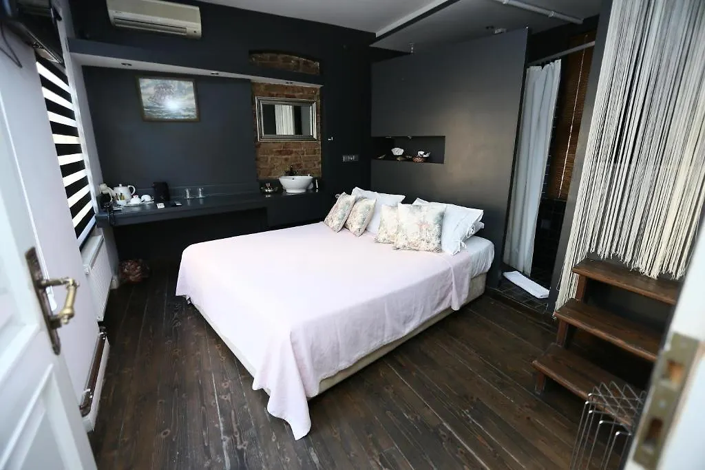 Noble House Galata Bed & Breakfast İstanbul