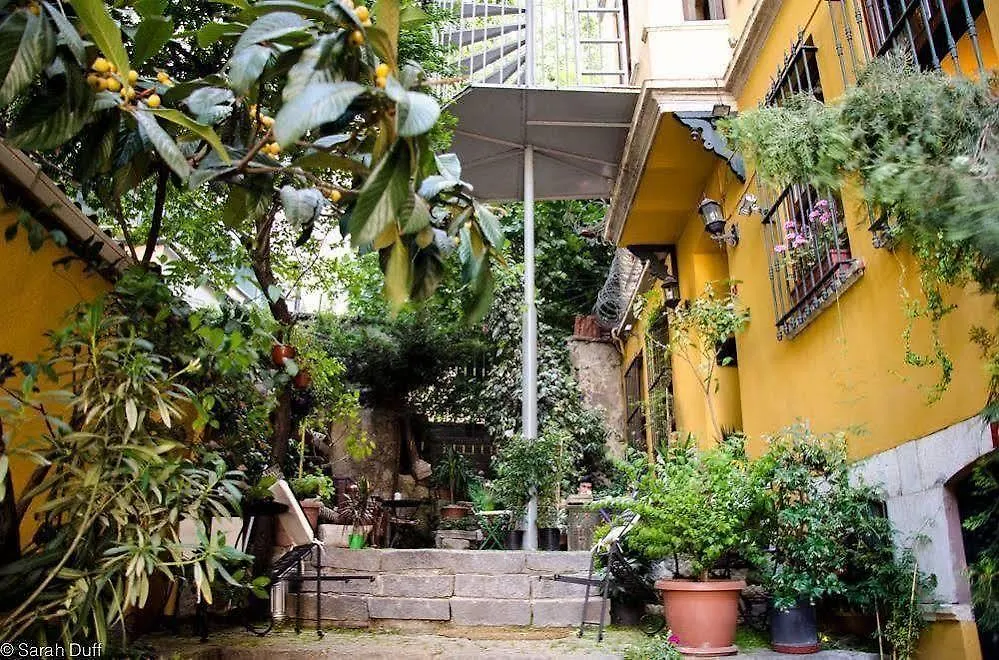 Noble House Galata Bed & Breakfast İstanbul
